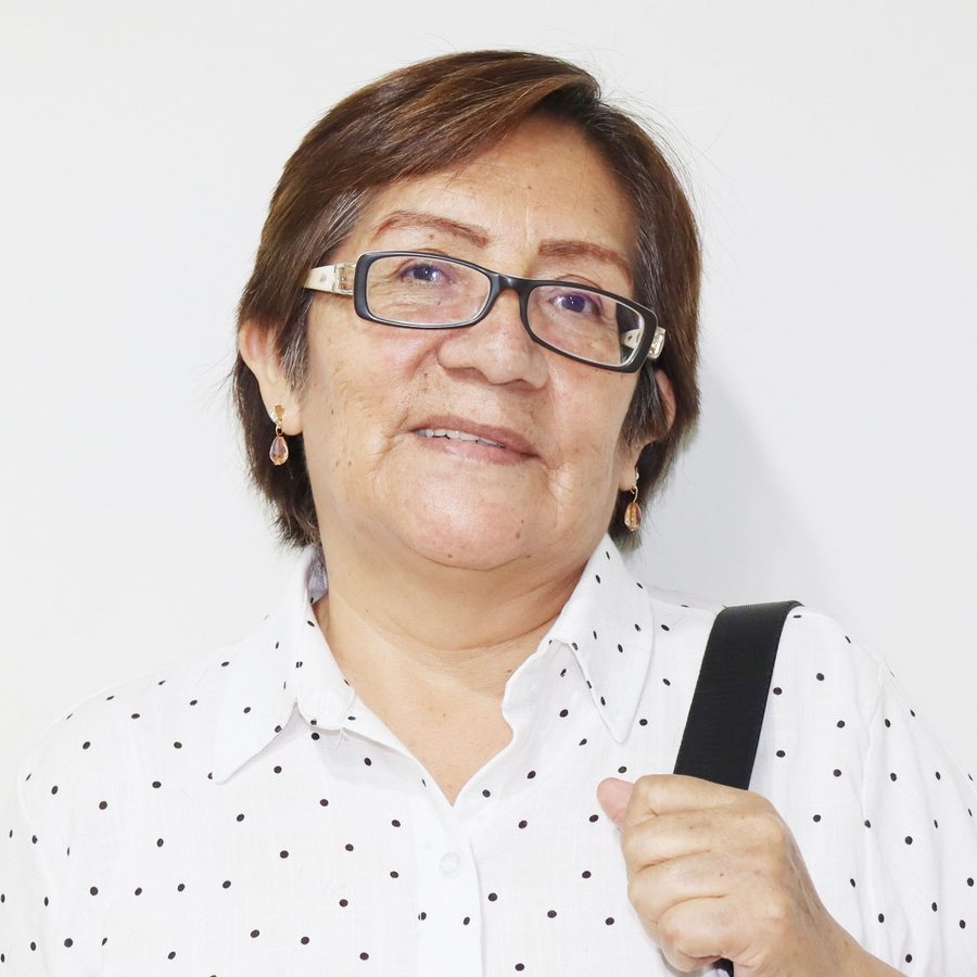 Udina Lino - Cirugía de Vitrectomía y Retina en OftalmoMedic